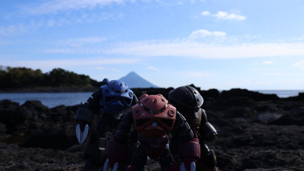 過去作HGUCアッガイ共々小隊で鹿児島遠征背景の開聞岳が美しい