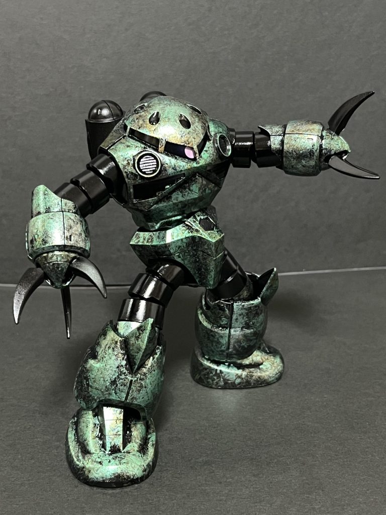 結論としては、もう少し各色濃いめ、少なめに乗せたほうが良かったのと、自分の塗装技術が未熟なのがわかったということ。 とはいえ、ウェザリングしたような感じにも見えなくもないから、今後何かの時に使えるかもしれない。うまく乗せる色変えたら迷彩っぽくもなりそう。