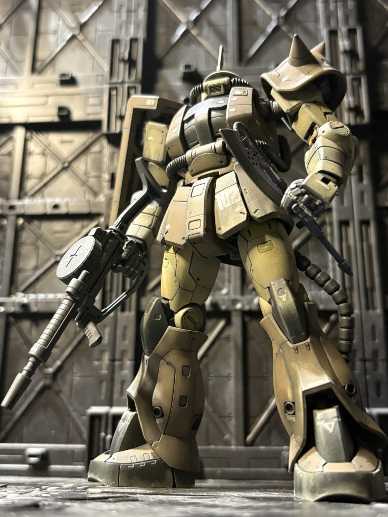 カラーリングはブラウン系で、腕と腿はバフを入れたのにデザートイエローみたいに見えますなー😱⁉️