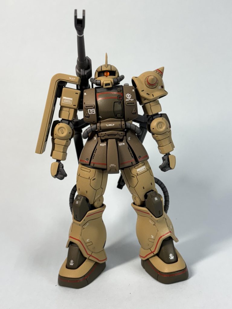 デカールは付属のリアスティックデカール使用せず別売りの水転写デカール使用。赤ライン貼りにくい。