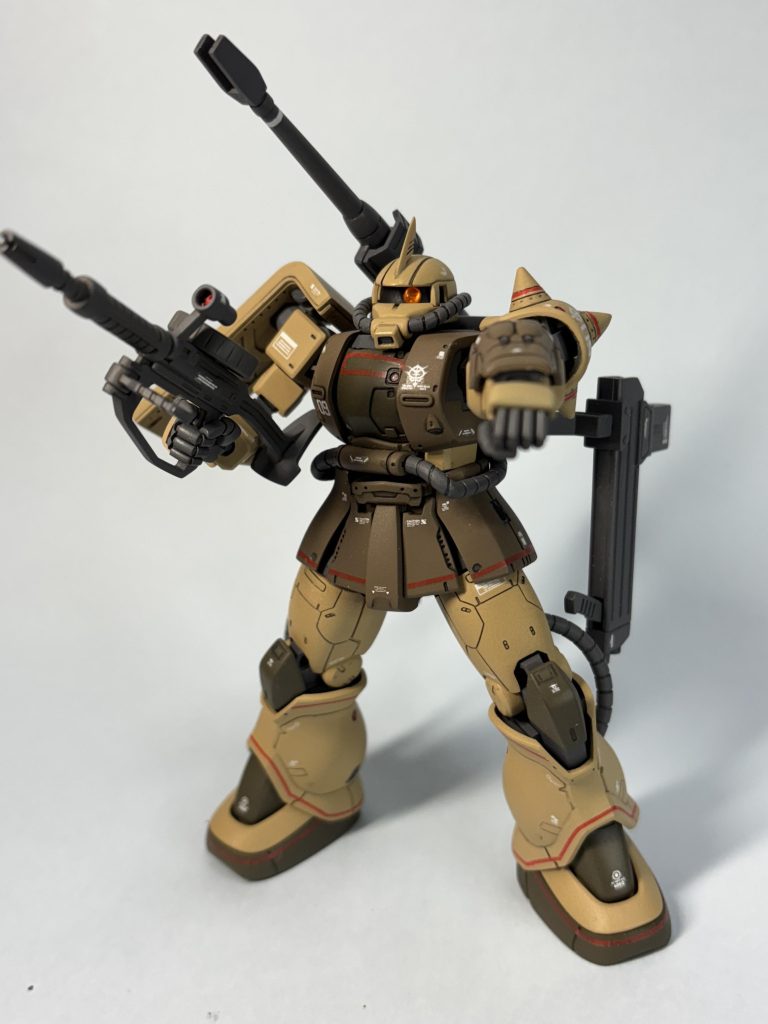 腕部の20mm機銃。