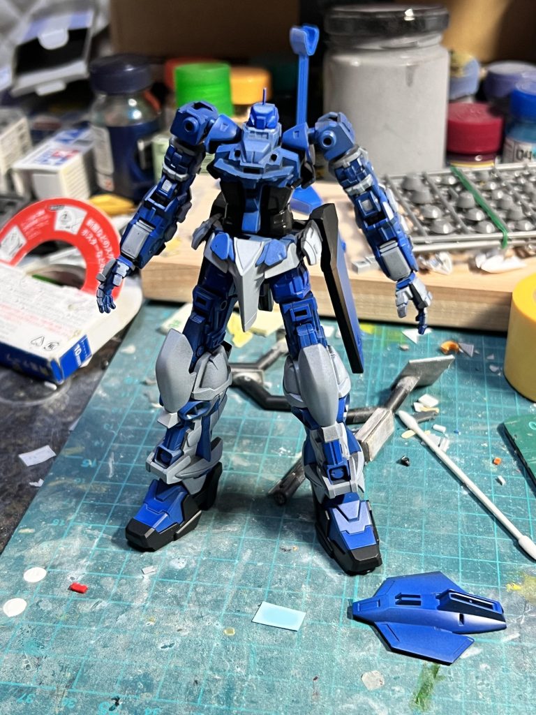 首を伸ばしました。これで頭が襟に埋まっている様な状態から脱しました。これにて加工編終了です🙏