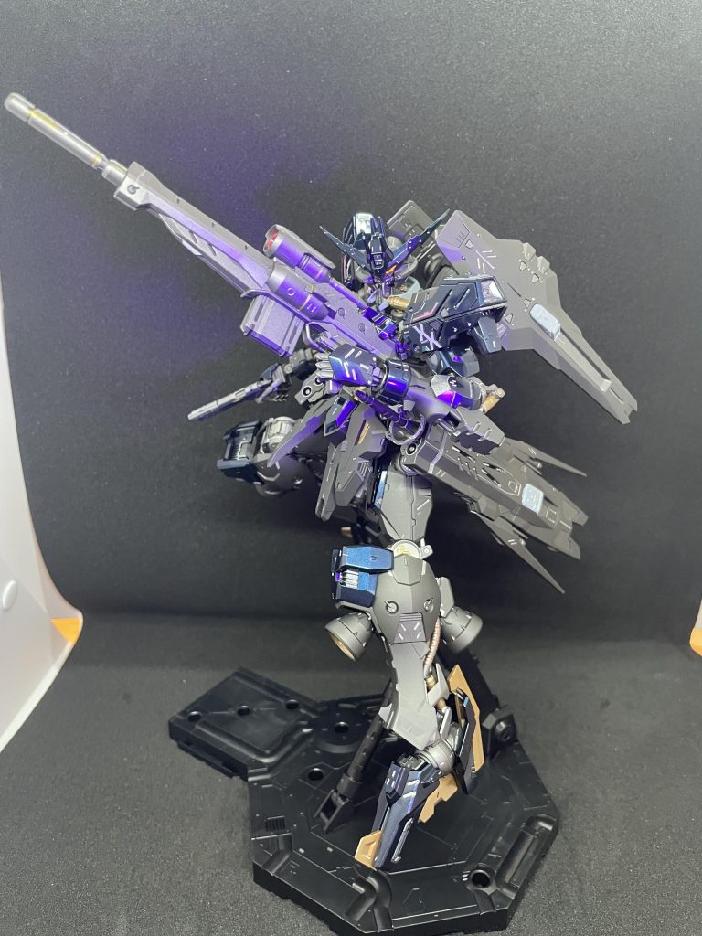 ライフルは細かく部分塗装しています。