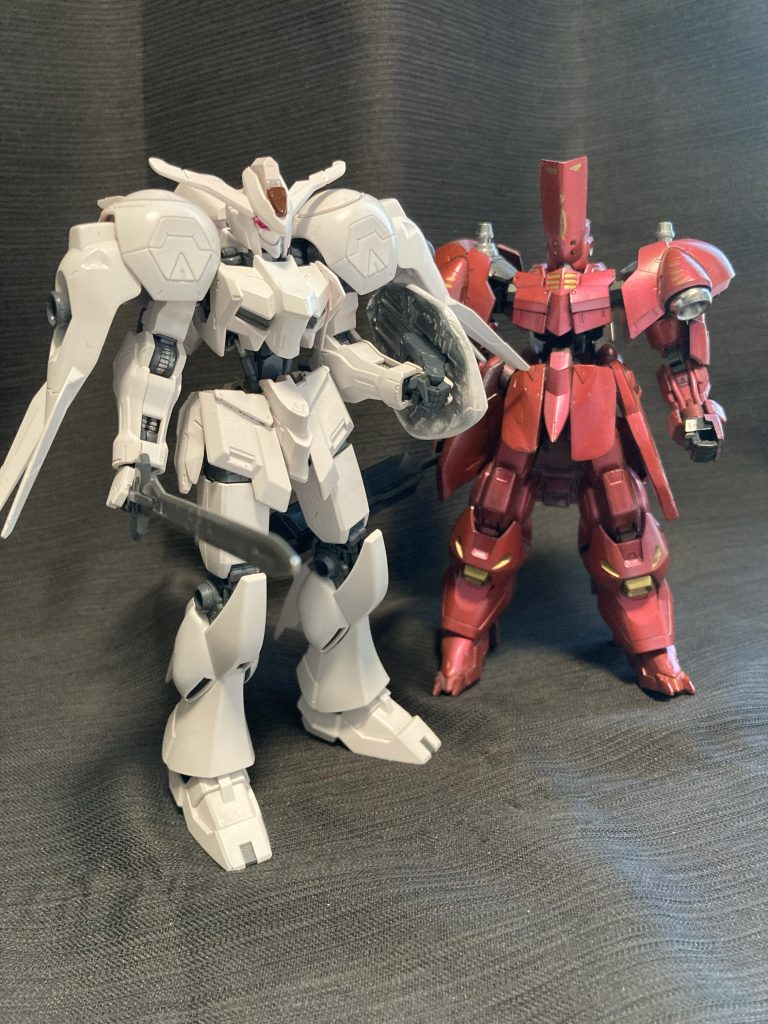 過去作のアパッチもどきと。腰フロントアーマーはバエルのものとリゼルのアーマーがニコイチになってます。