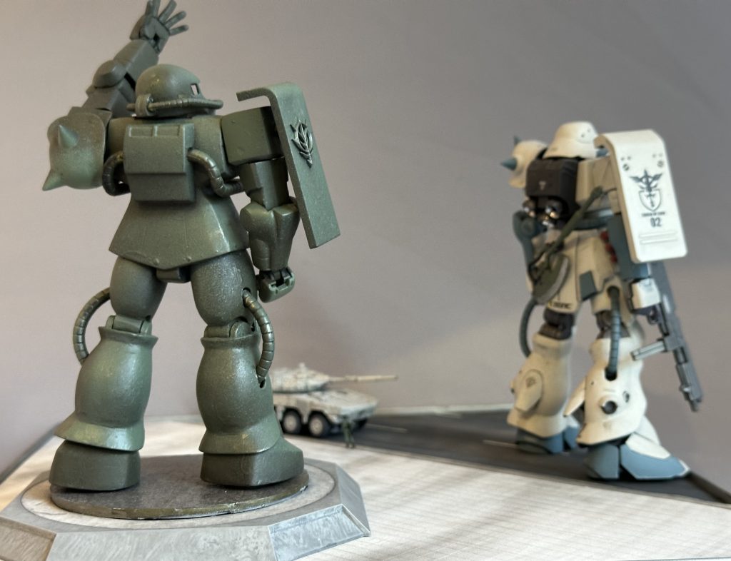 ちなみに「自由の像」の台座部分はガンプラ35周年記念ガンダムのおまけだったと思います。