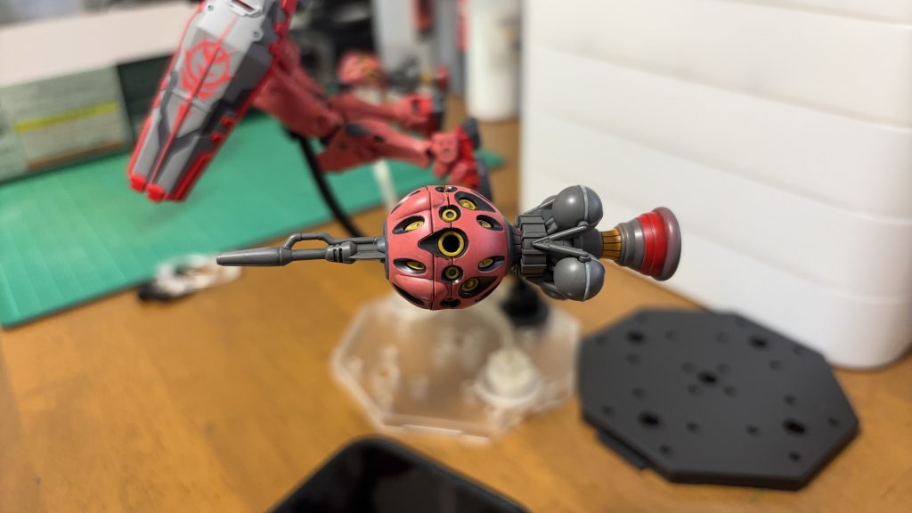 HG 赤いガンダム–2枚目/制作者：ron5418