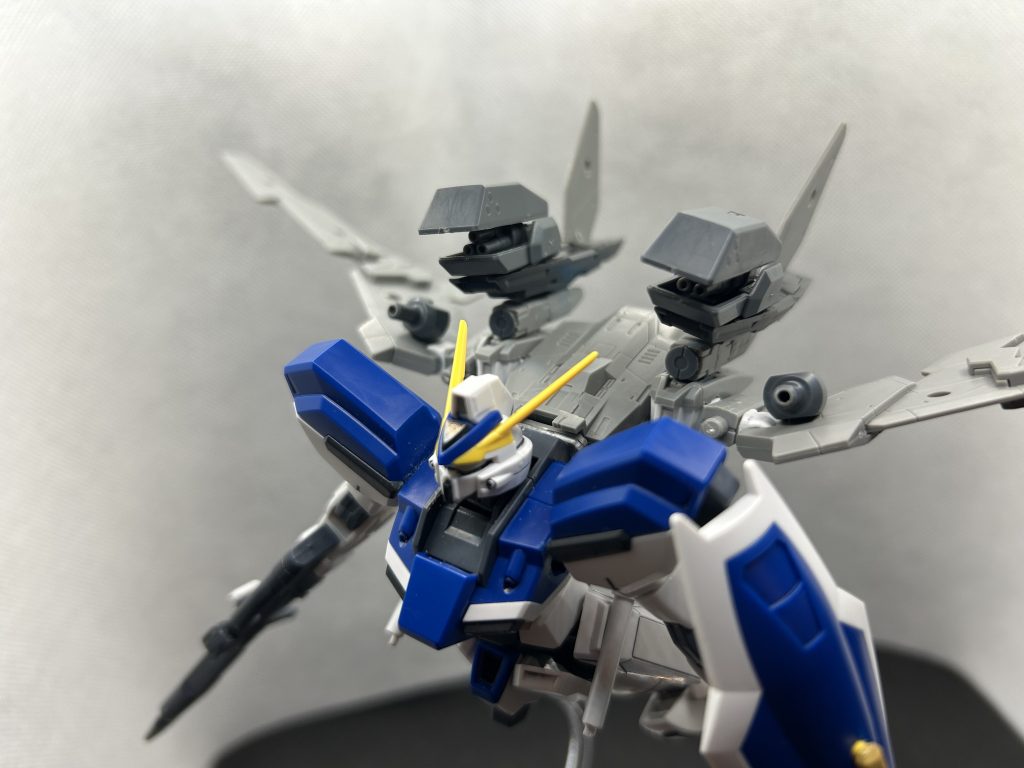 ホタルビ高エネルギービームガトリング砲パック本体上部に装備されている高火力ビームガトリング砲。ビームのは一般的連射系に四敵し、敵機の装甲を貫通する威力がある。