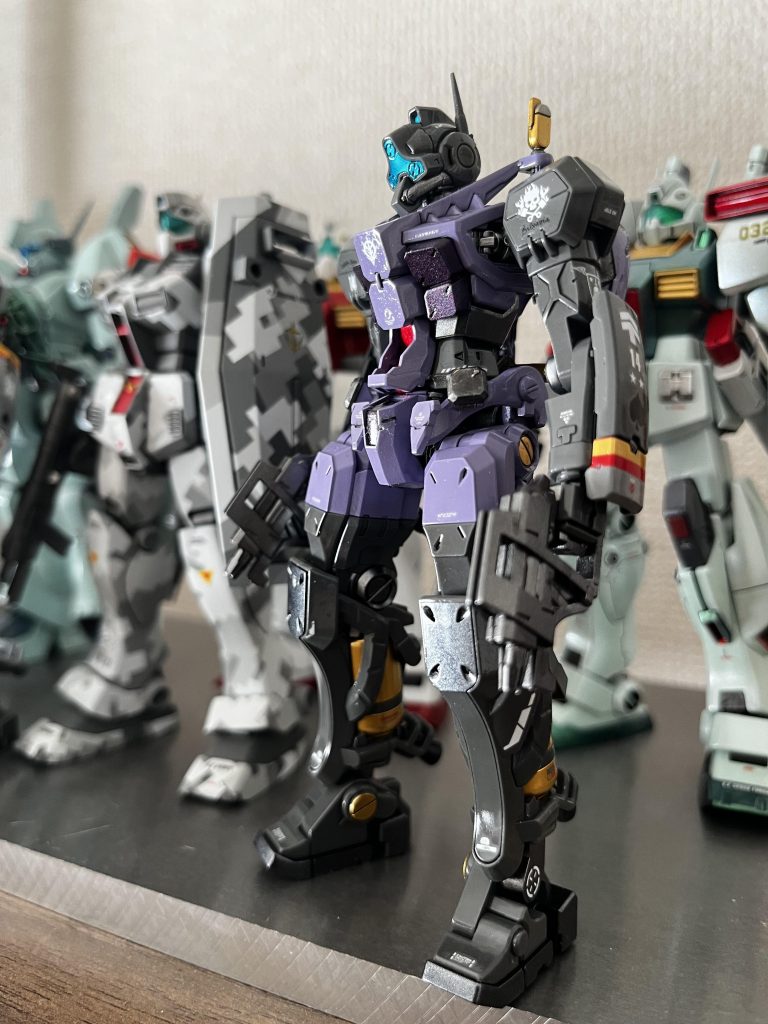 ちょっとグレーが暗すぎですね、、、。モノアイももっと明るくすれば良かったです泣