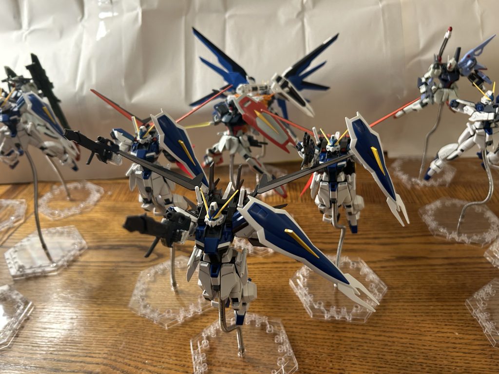 指揮官機：“ウィンダム小隊！俺について来い！あの部隊を撃墜する！！”