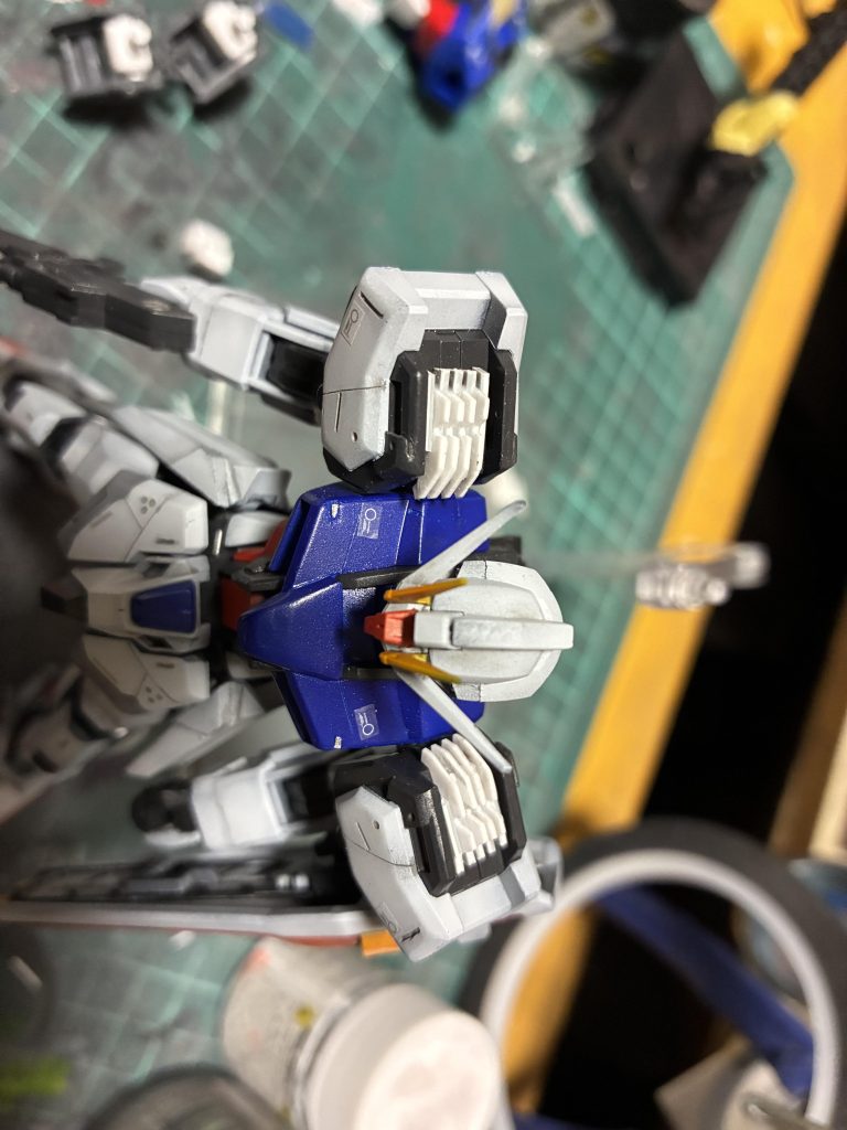 フィンはプラ板で作成