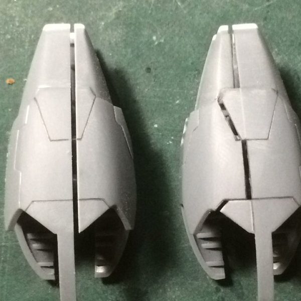 1番直したかった脚です。モモの上にスネ部分がしっかりと乗る様に可動域の調整と足首を二重関節にしてスマートに見える様工夫しました。MS胴体部は首延長と腹部の延長。（2枚目）