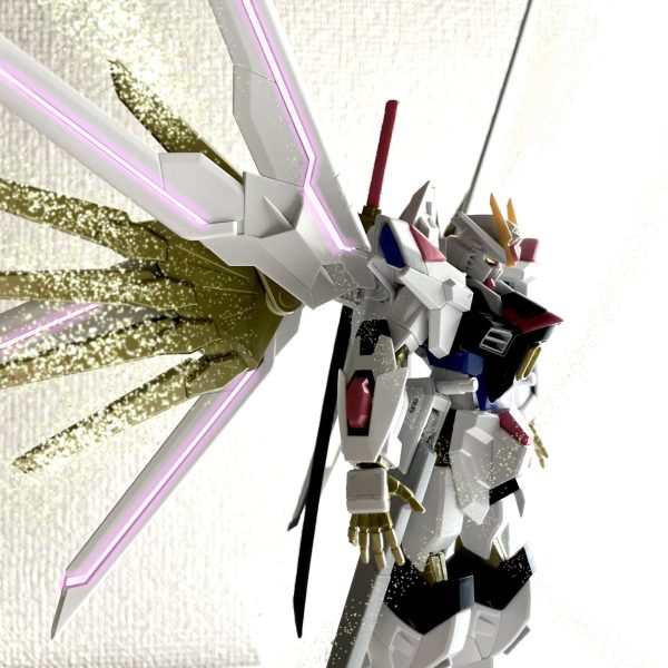 HGCE 1/144 マイティーストライクフリーダムガンダム
