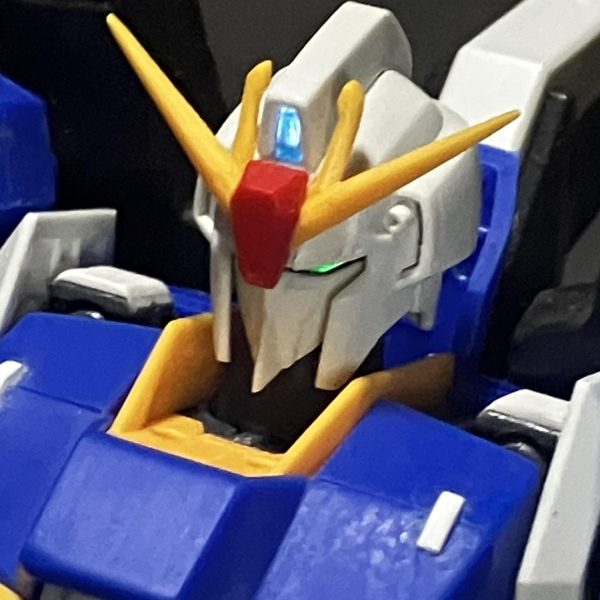 加工作業はほぼ終わりました。フライングアーマーの角度変更できる様にしてます。脚のポージングがし易くなります。LED化でお目々パッチリ。一応蛍光塗料も塗ってあるのでブルーライトでも光ります。（6枚目）