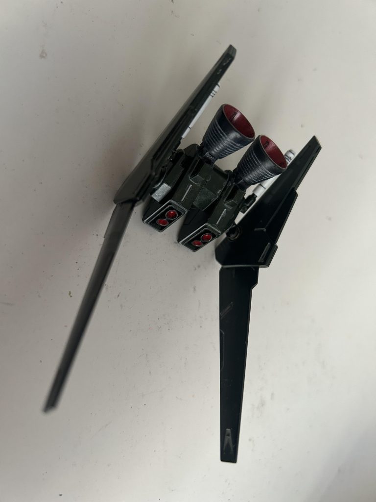 バックパック百式のバックパックにGP01fbのコアファイターのパーツをいろいろ使いました。最後までご覧いただきありがとうございました。