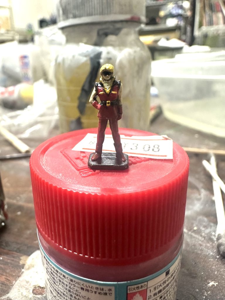 クワトロも筆塗りで頑張りました