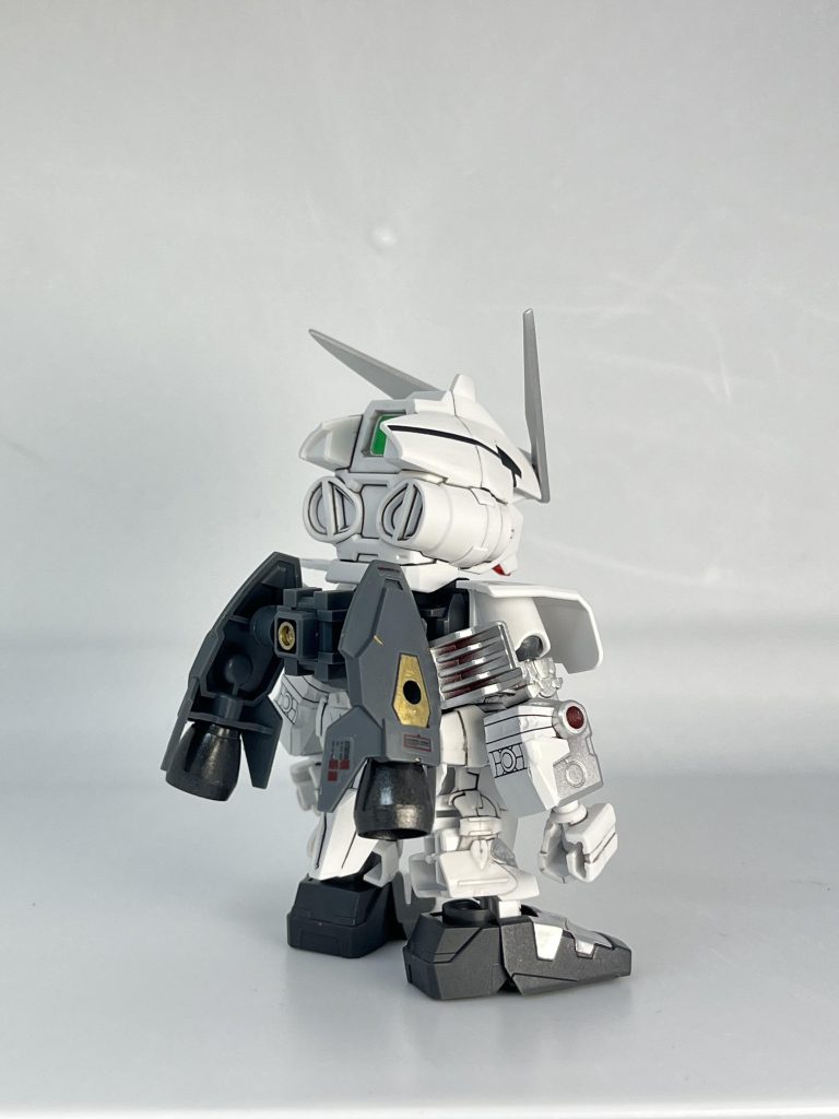 シルバーフレームアストレイ–4枚目/制作者：わんたろー