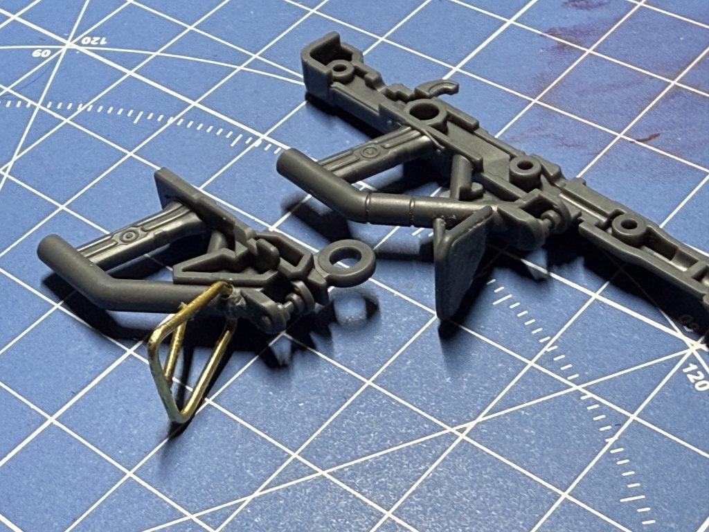 作品名：気になるアレ<p>マシンガンのアレ、塞がってるのが気になって作り直しました！ ちょっと形状違うけど、まぁいいでしょう！</p>
