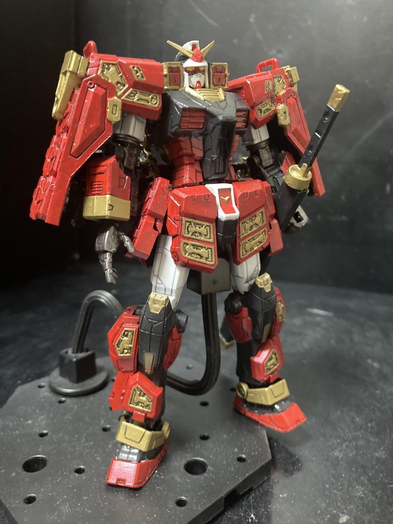 とある日、SNSを見てましたら、大阪万博のガンダムとグラスフェザーで武者頑駄無を作りましたーっという方がいらっしゃいまして、素晴らしいアイディアだったので、ご本人さまの許可を得て、自分なりに制作してみました。