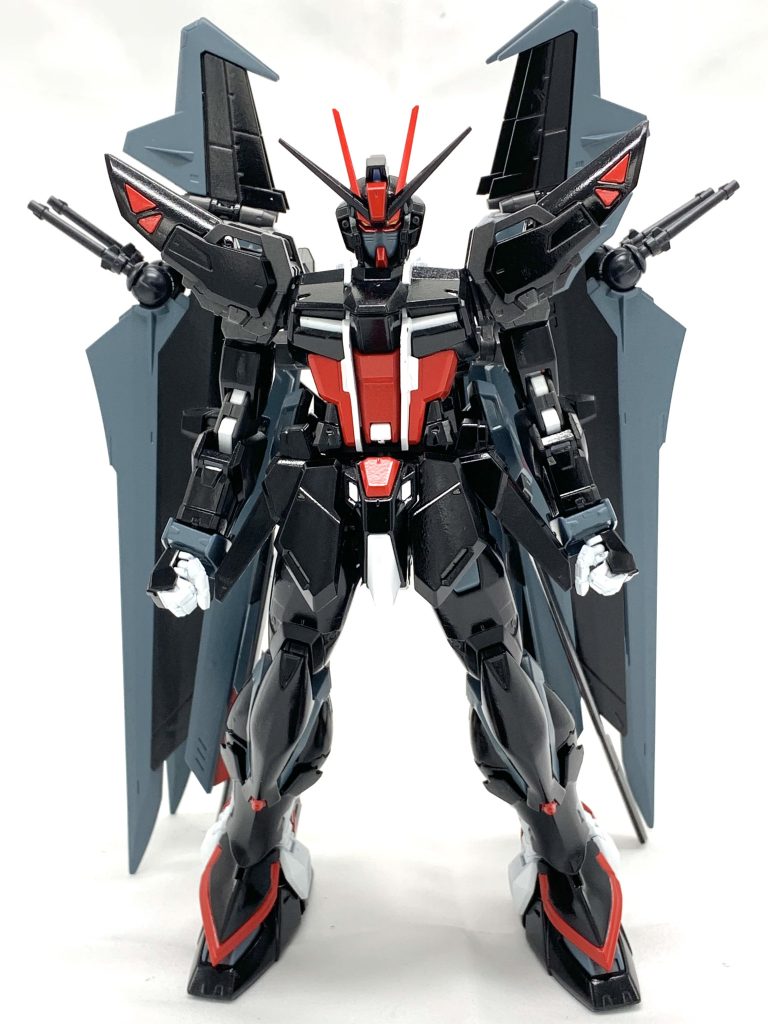 ストライクフリーダムの様に全身PS装甲フレームはバッテリー機では再現不能のため、バイタルエリアと関節部の一部にPS装甲材使用し白く発色するようになった