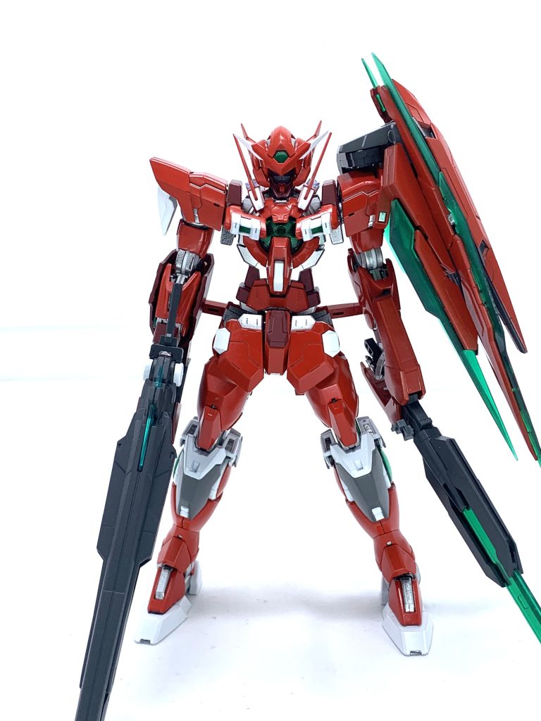 武装はGNソードⅡブラスターとGNソードVとクァンタのビットフルウェポン仕様があるアストレアには多機能武装が似合うと思いこの2種を両手持ち