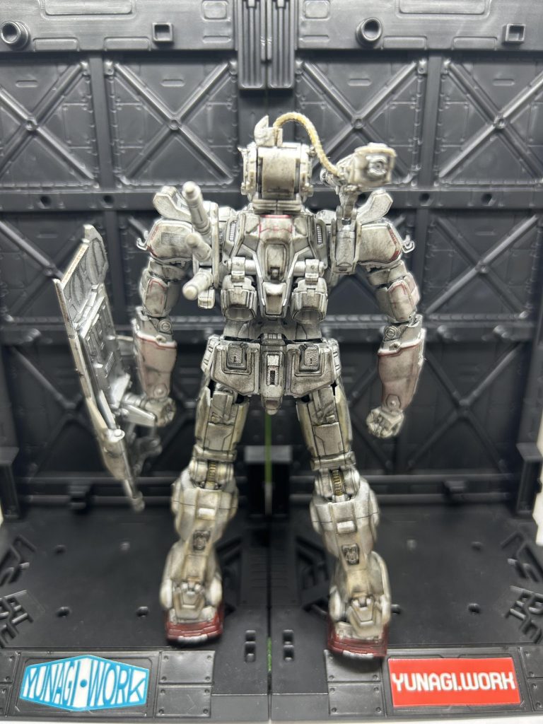 関節部は全てシルバーで筆塗りです。