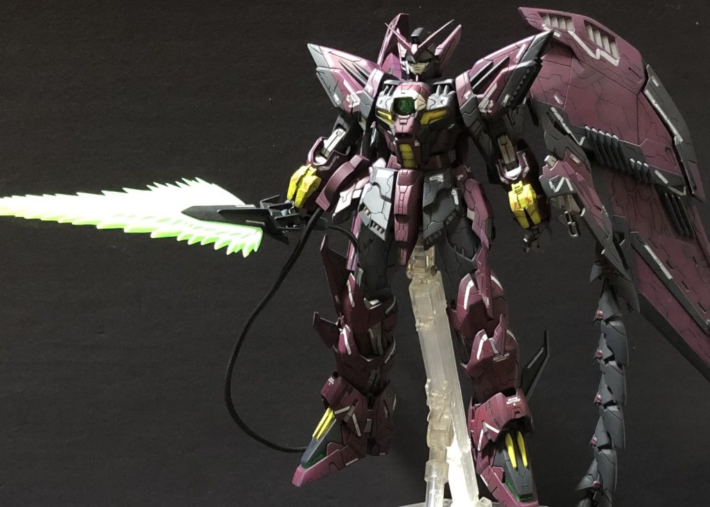 色味はEWより旧HGのパケ絵寄りにパープル強めです。