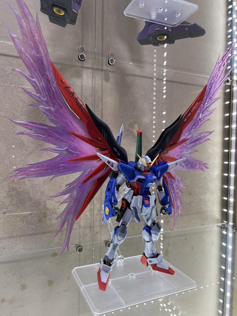 羽デカスギィ！！