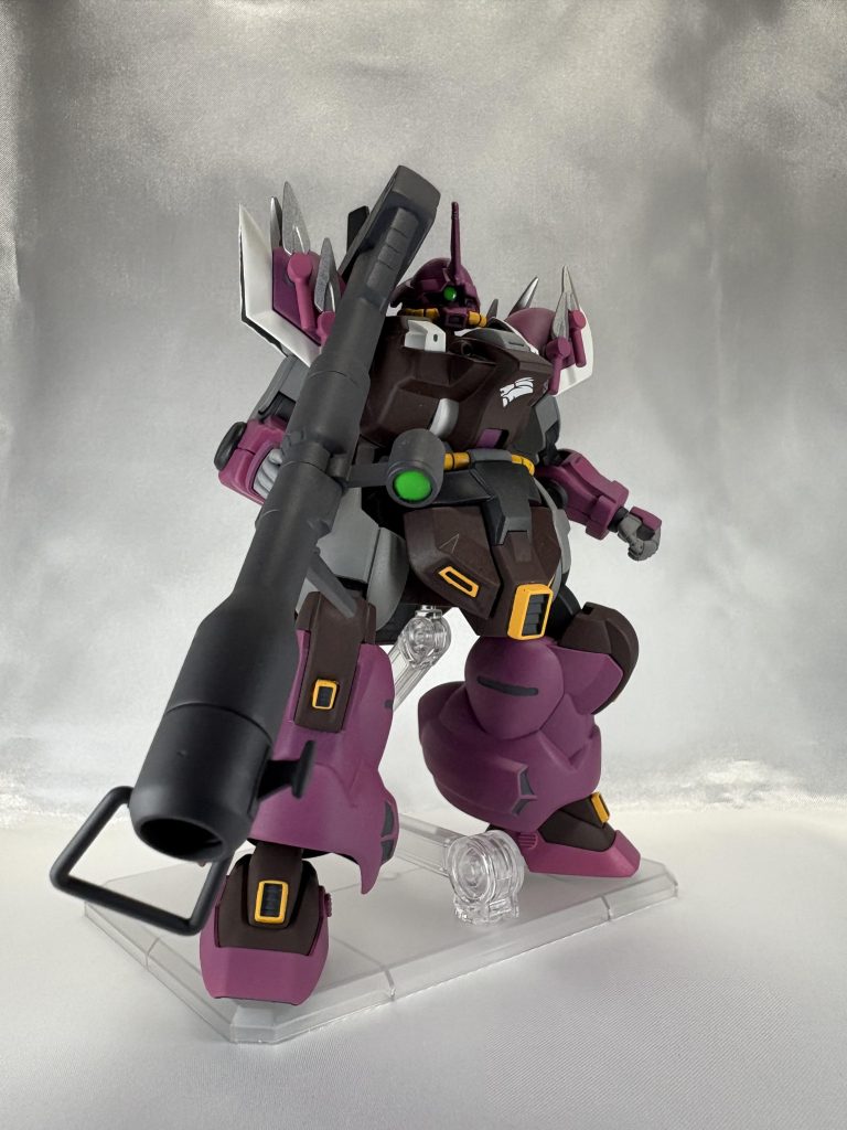 ジャイアントバズを構える格好が好き。