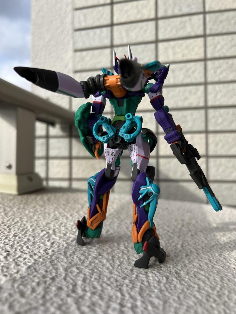 ジフレドのカラーリングは若い頃に履いていたNIKEのバスケットシューズを思い出し懐かしく思いながら製作しました。