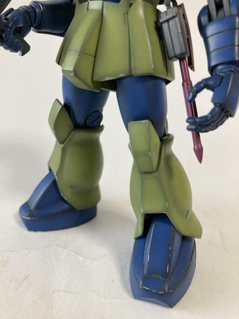 この辺はよくぶつけたりするはず…悩みながら数時間かけて出来たのがこの程度…やはり向いてないな…私…手首カバーも自作