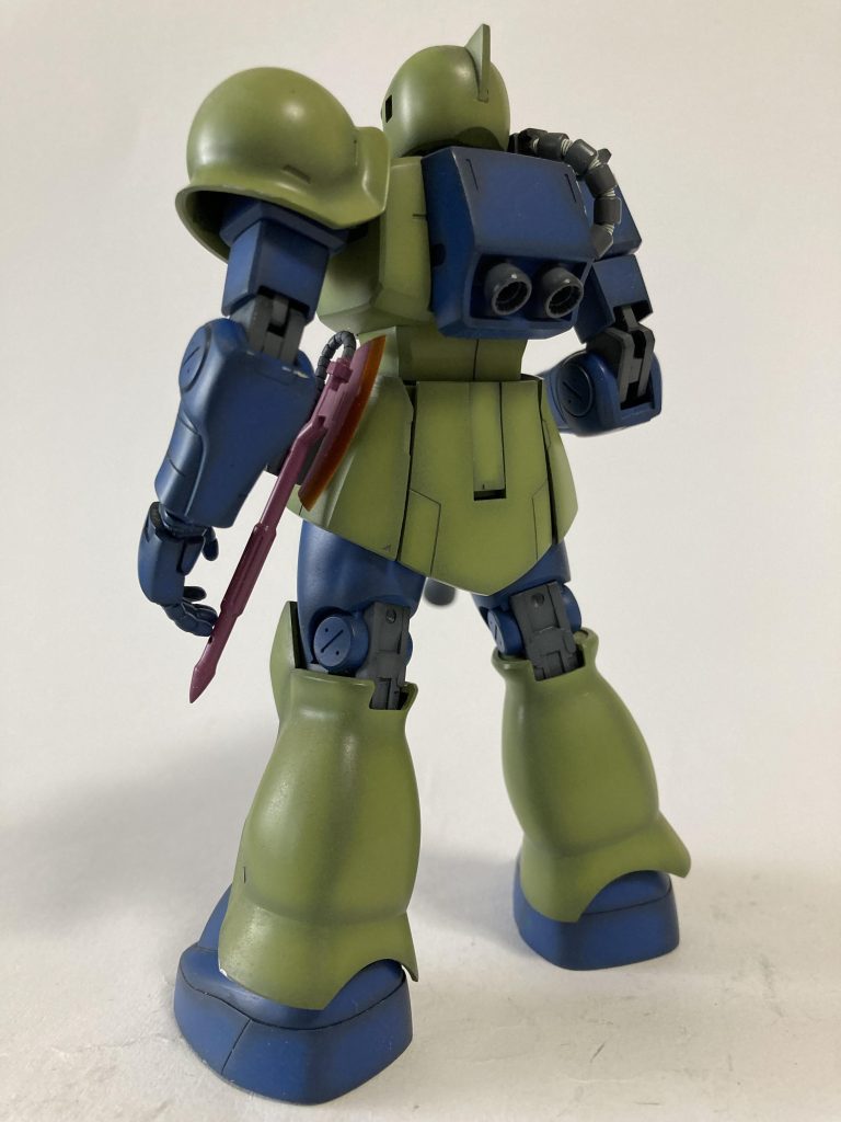 シンプルな後ろ姿