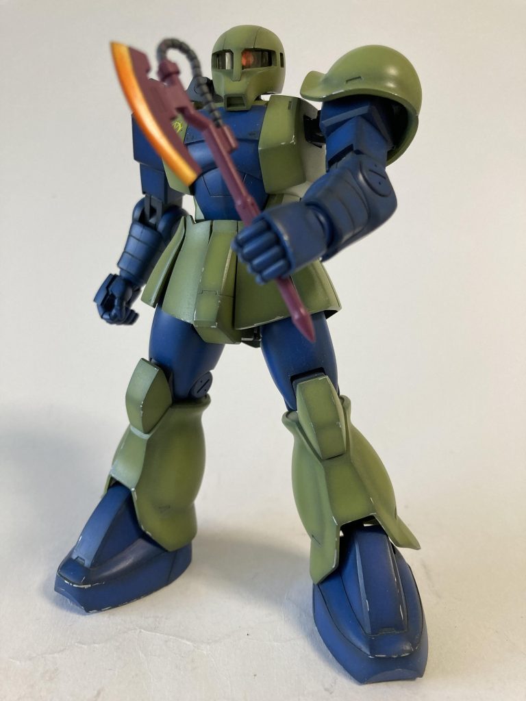 ヒートホークはパープルで塗装ブレード部はシルバー下地にクリアオレンジで赤熱状態を表現しました