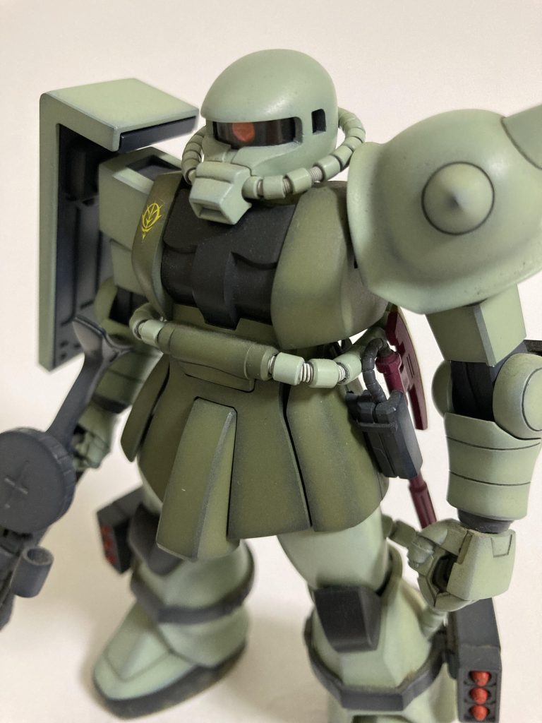 この頃はパイプはスプリングごと塗ってますね