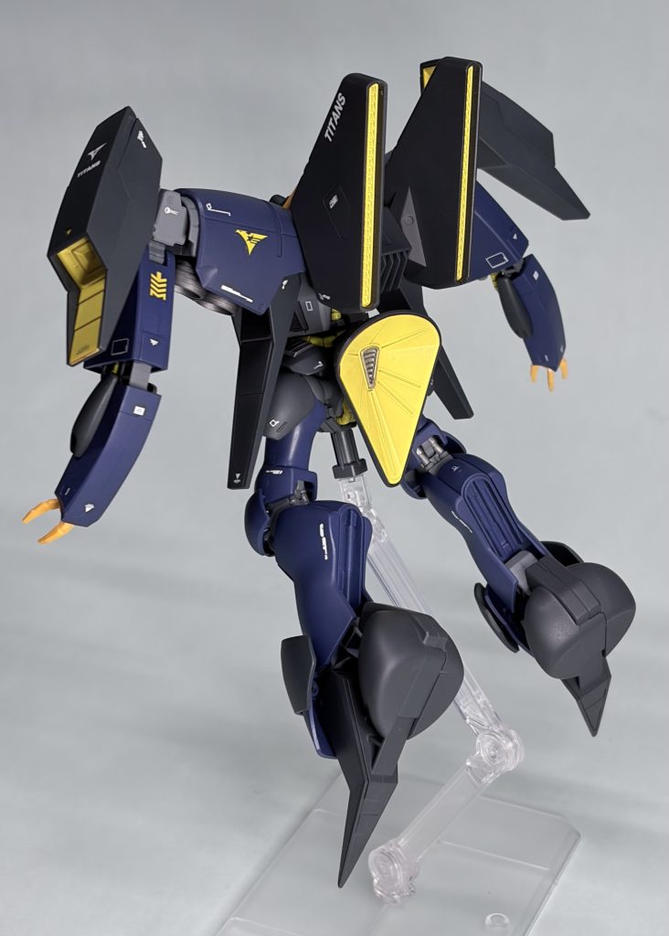 定番のイエローの差し色はあまり多くならないよう適度におさえたつもりですが、まだうるさいでしょうか。