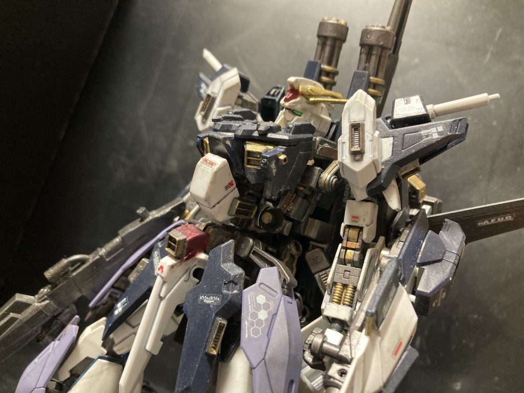 機体名の由来ですが、もちろん自身の名前から無理矢理こじつけました。いちおう意味はあってOrbital−ascendancY(オービタルアセンダンシィ)➡️ 日本語で主に「軌道優勢」「宇宙域での優位性」を表しており、”宙域戦闘に特化したZガンダム“&nbsp;となります。略してオイズガンダム。うん厨二。(´ω｀；)&nbsp;