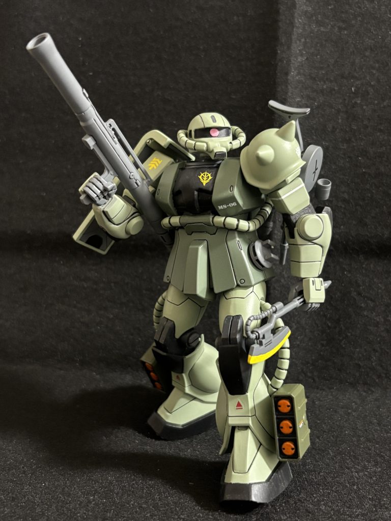 ミサイルポッドはオプションパーツから、3mmプラ棒で取り付けました