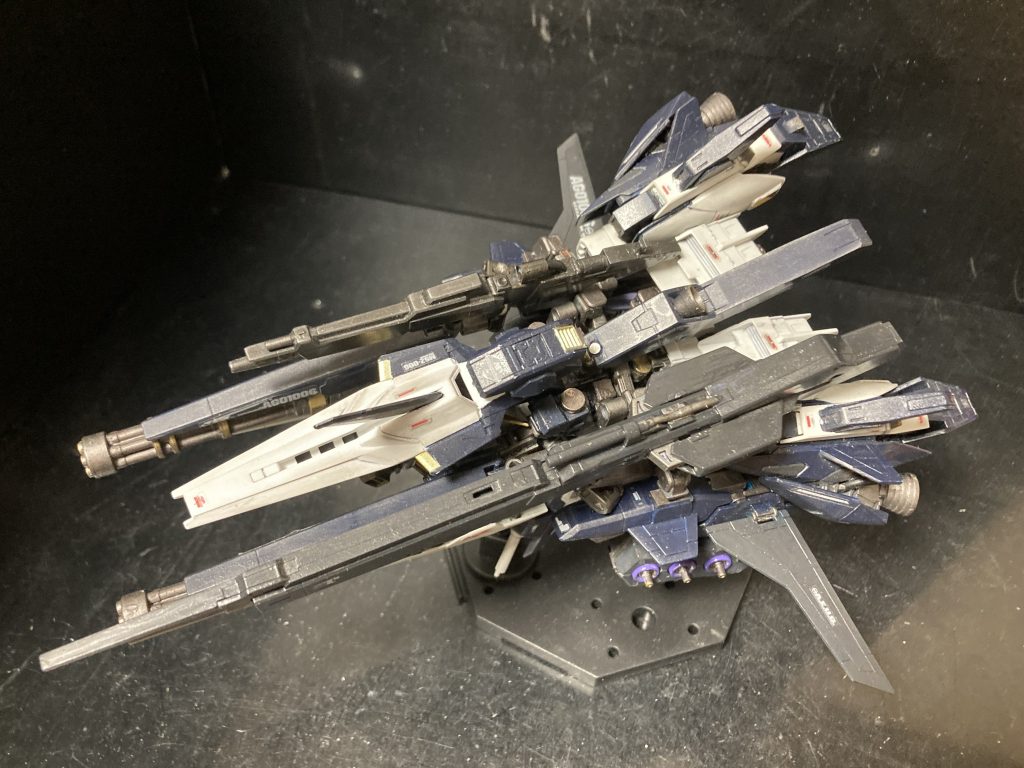 WRフル装備。ビームライフル、ハイメガビームランチャーも全て装備できます。