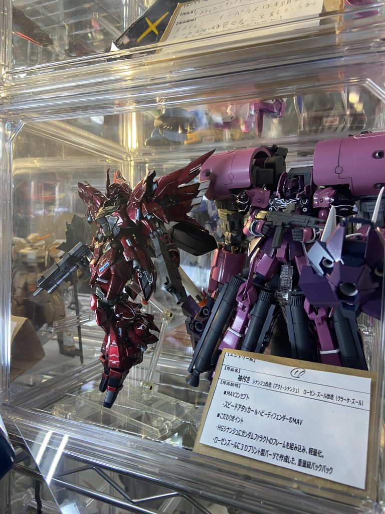 地元のコンペに参加するために作りました。一緒に出したモデラーさんがクラーケズール作る!って聞いて並べるならシナンジュでしょ!って事で作りました。3Dプリンターでパーツ作ったそうです!!エゲツナイ!クラーケズール!!エゲツナイ!!(撮影、投稿の許可はもらってます)