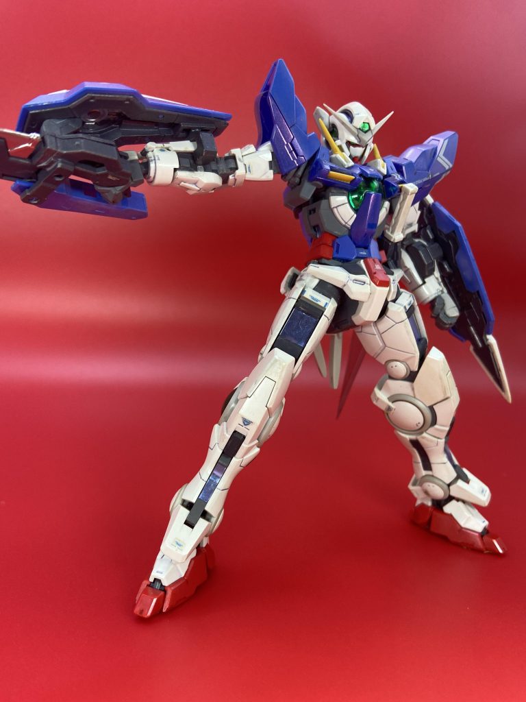 クリアーに少しパール混ぜて淡く紫色に見えるようにしてます。GN粒子が薄く表面を覆っているイメージです。