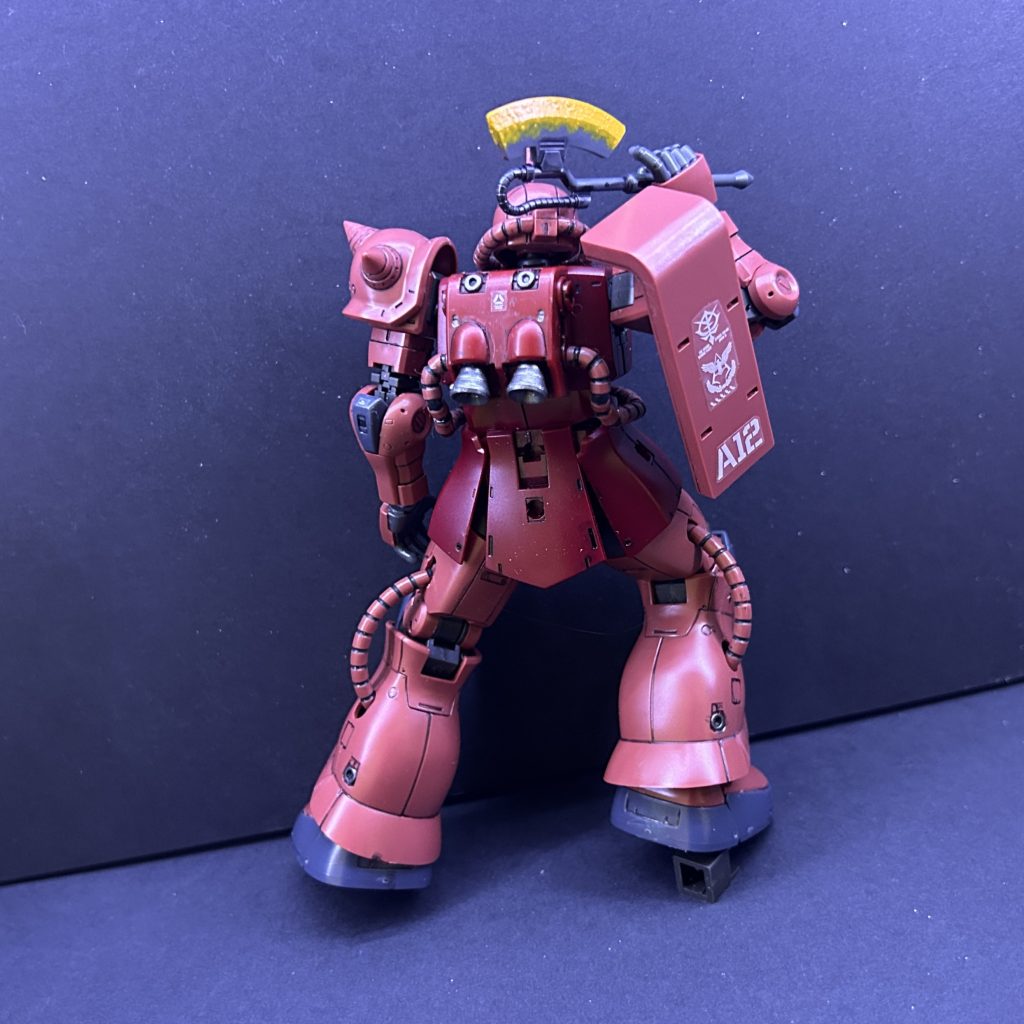 シャア専用ザクII–3枚目/制作者：ペーぺーモデラー