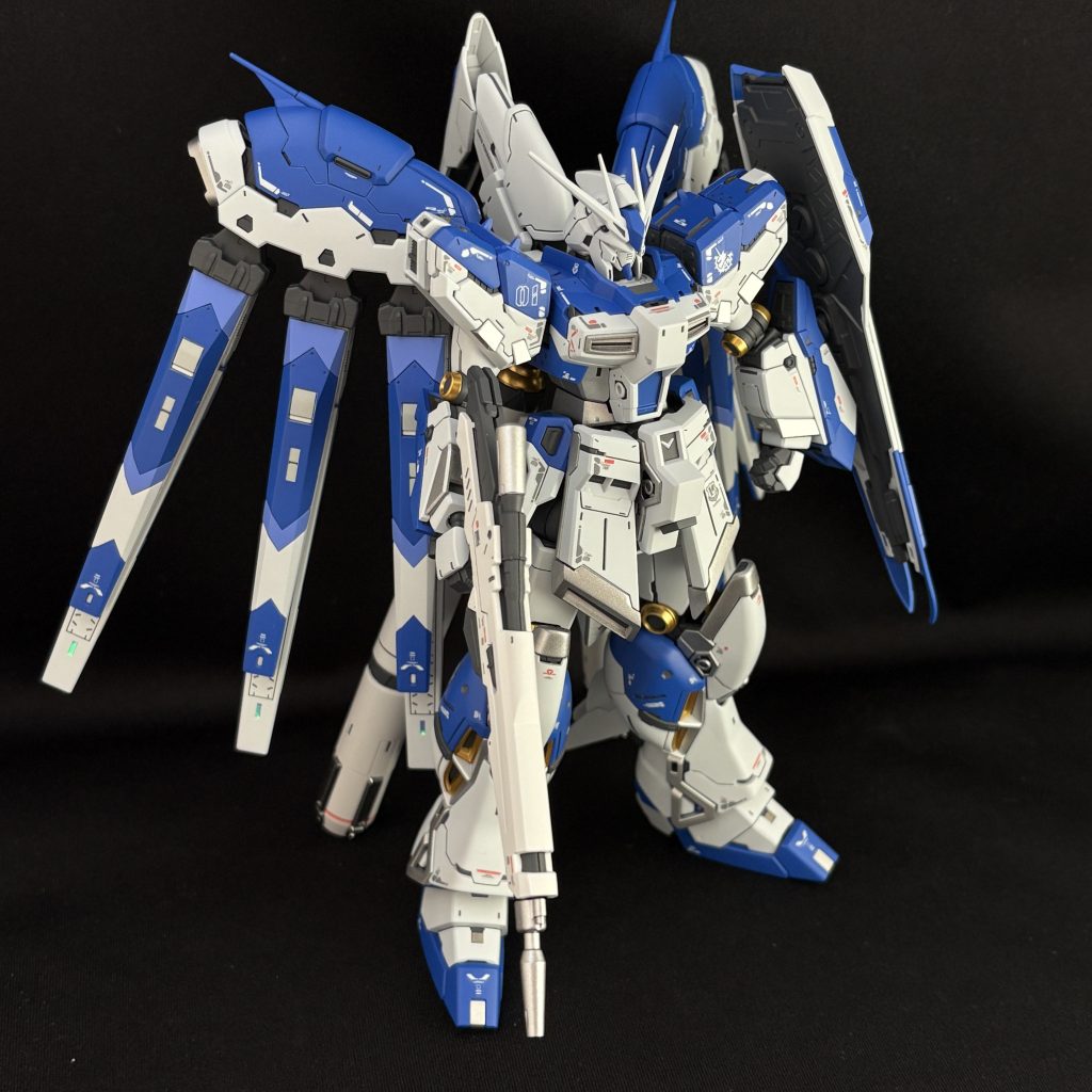 この2色を使うだけで、完成度が別物になります。プロ向け塗料なので発色が強く、写真でも肉眼でも「強い青」になります。