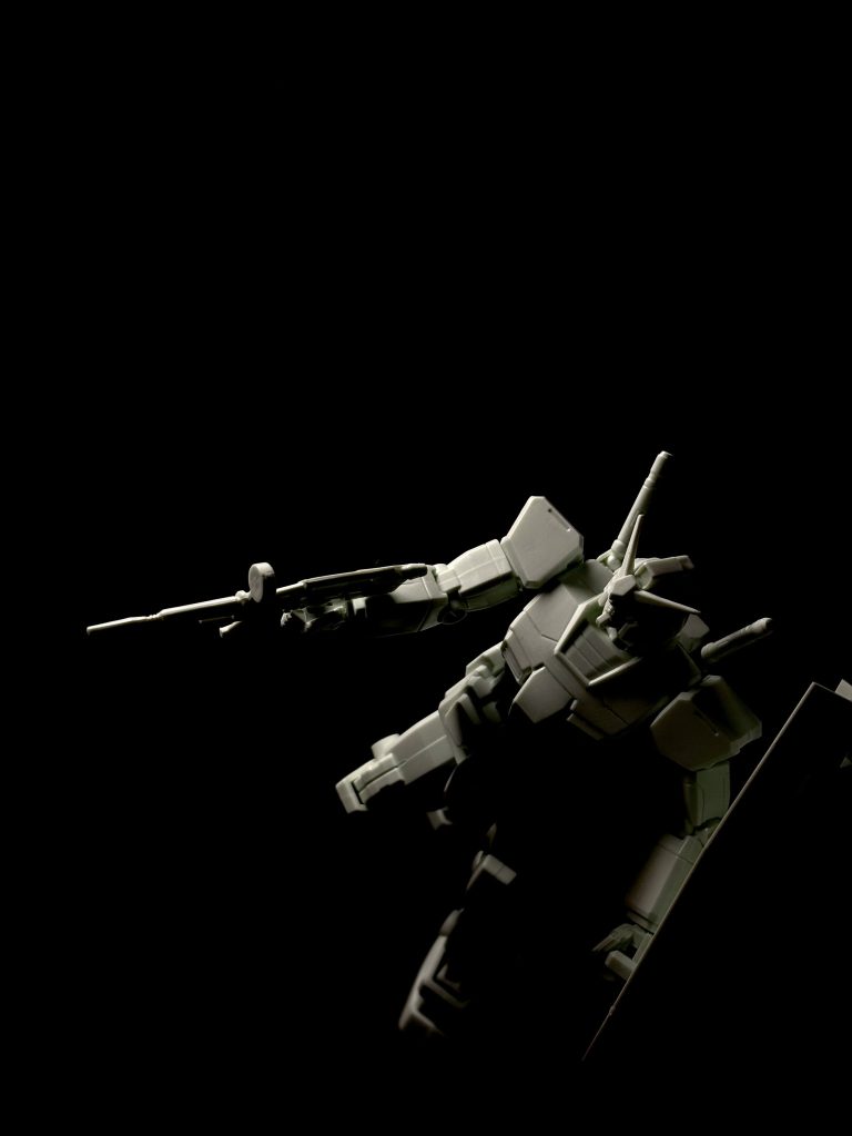 FG ガンダム 無塗装・素組–2枚目/制作者：真夜中模型堂