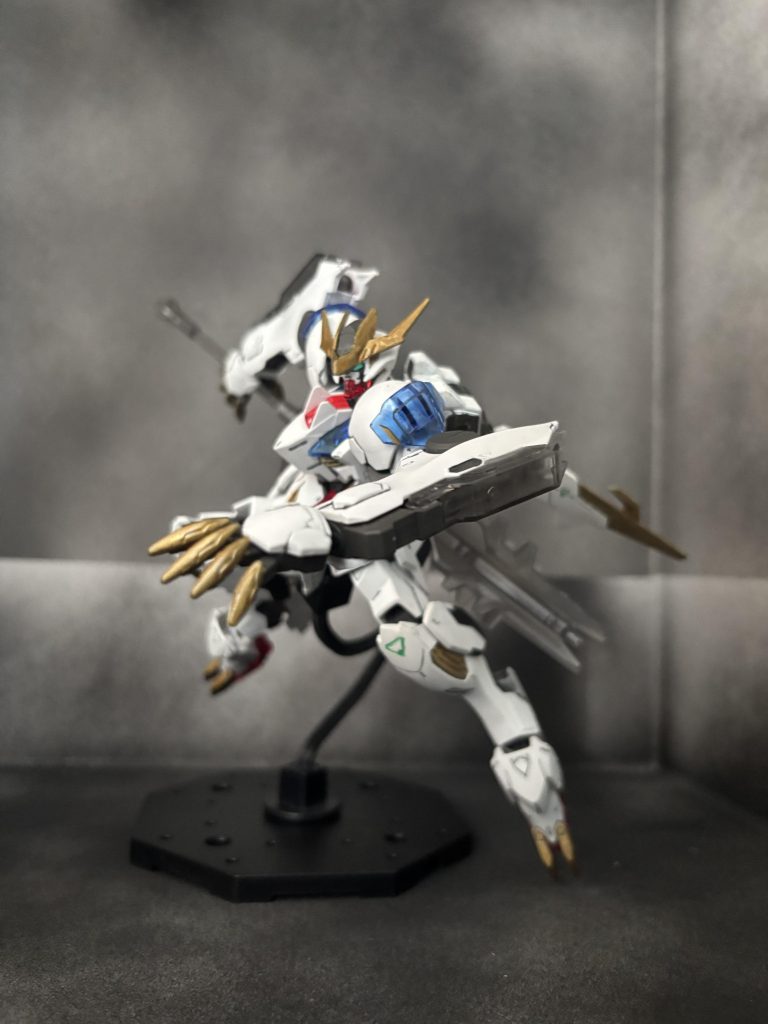 接近戦武器ばかり持ってるモビルスーツはやっぱカッコいい