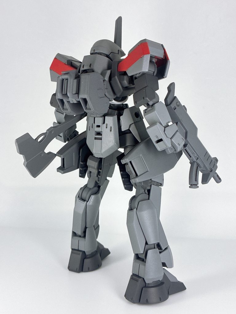 後ろ(バックパックにマウントするブレードがないのであるだけになっています。)