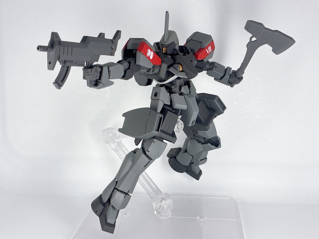 戦闘シーングレイズ用のライフルはまだ塗装が終わっていません。