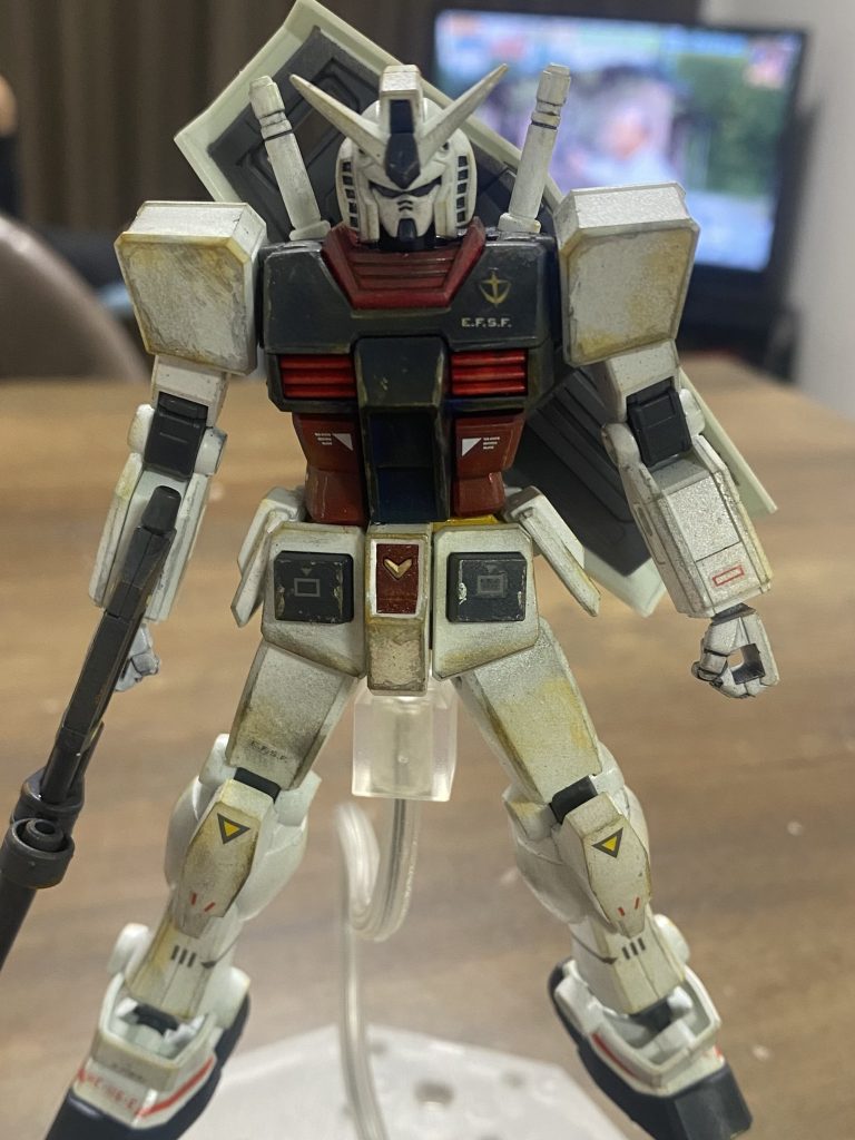 サクッと組めるので、あと3機くらい別カラーで作りたい、でも積みを崩したい🤫770円で塗装の練習にもってこいのEGでした😎