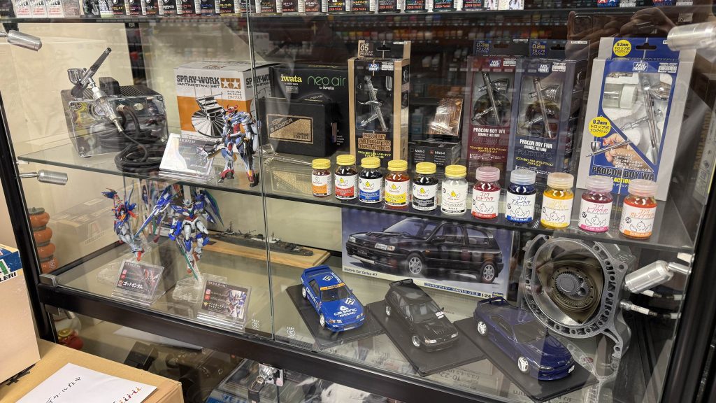 HobbyCraft HKにて！ 友達の作品と一緒に展示してもらってます！ 場所は深水埗・福華街9号だよ〜！✨