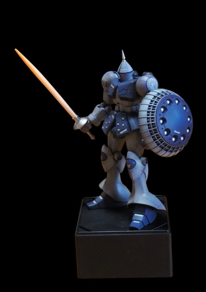 作ってみて初めてギャンのカッコ良さに気付きました😅キットも組みやすく、頭部後ハメ以外はほぼ無加工です🛠️