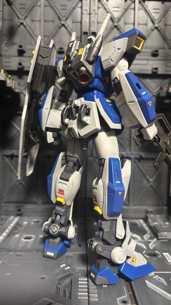 スラスター内部は当時赤を内側に塗るのがマイブームでした