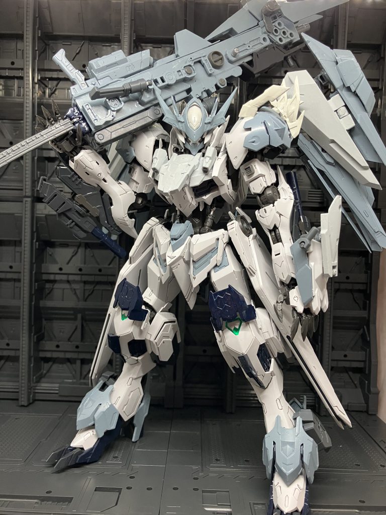 灰色の英雄の帰還